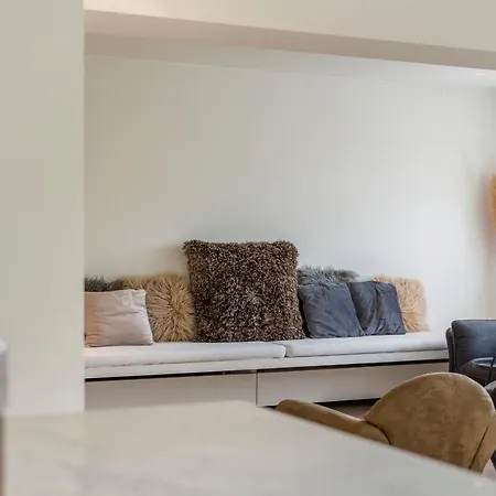 Hanekraai - Ruim App 8p Met Tuin Vlak Aan Lägenhet *